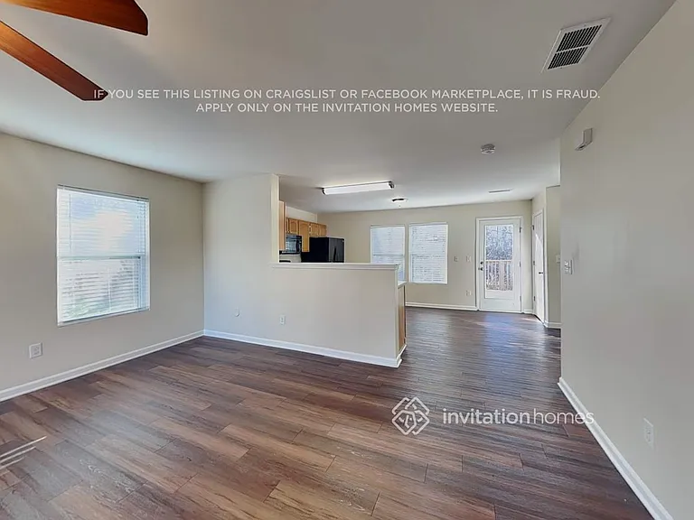 233 Aershire Ct — Photo 5