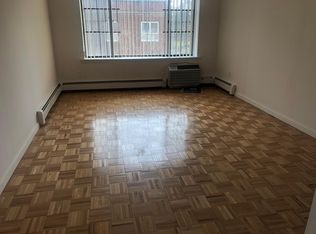 19304 Horace Harding Expy APT 3H, Fresh Meadows, NY 11365