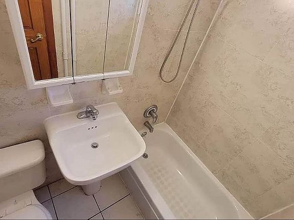 5th image of 309 E 37th St #1M