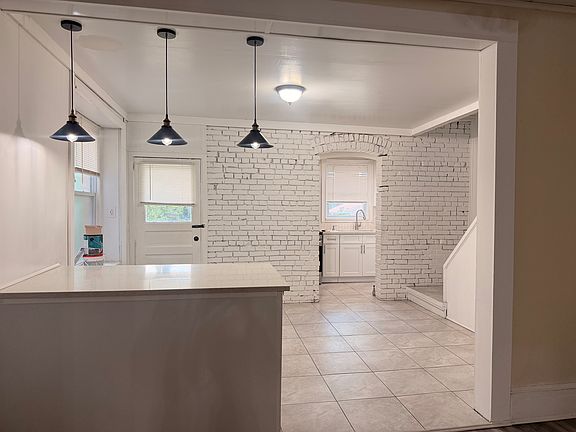 2nd image of 45 Welles St