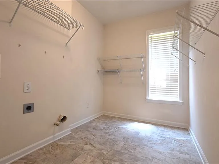 135 Friars Head Dr — Photo 10
