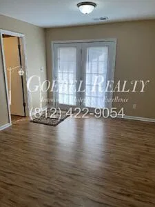 3 bed, 1.0 bath, 1004 sqft, $950 — Photo 3