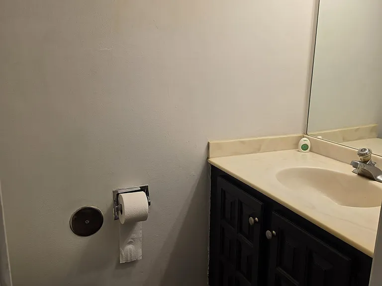 466 Tyler Ct — Photo 13