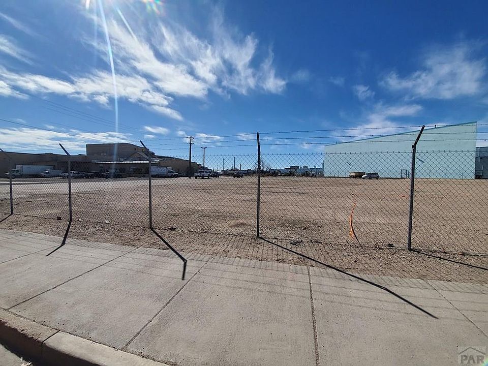 2nd image of 800 W 8th St