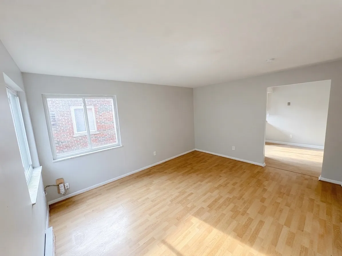 2 bed, 950 sqft, $1,075 — Photo 4