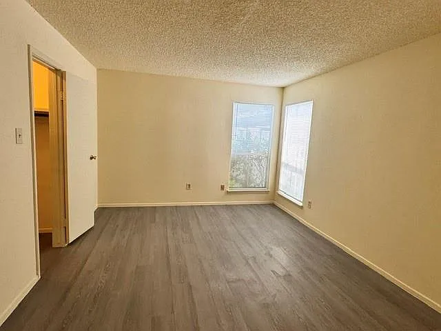 2 bed, 2.0 bath, 1050 sqft, $1,150 — Photo 2