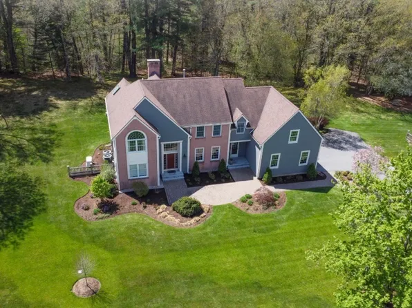 19 Haven Rd, Medfield, MA 02052