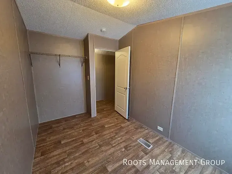 320 Rae St #40 — Photo 9