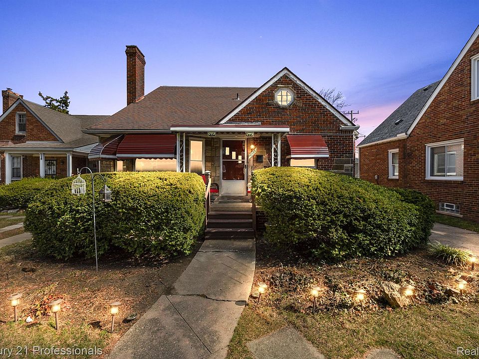 1st image of 17136 Rosemont Ave
