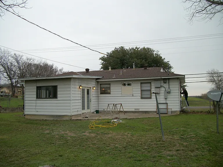 1506 Terrace Dr — Photo 2