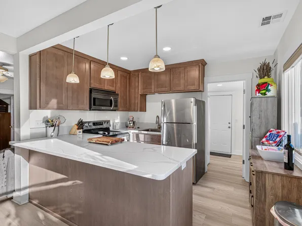 247 Berrydale Ave, Medford, OR 97501