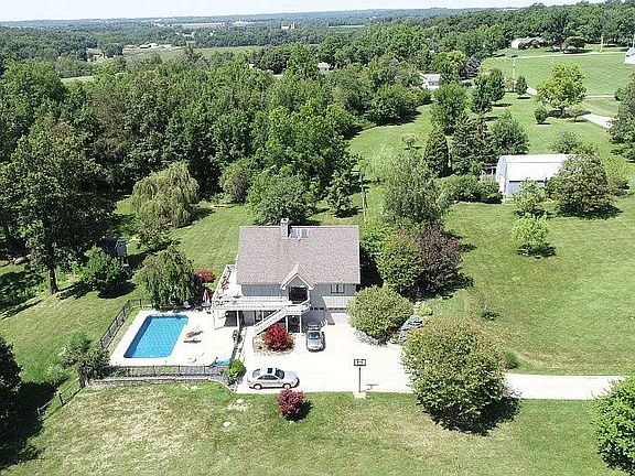 3rd image of 9718 Township Road 166