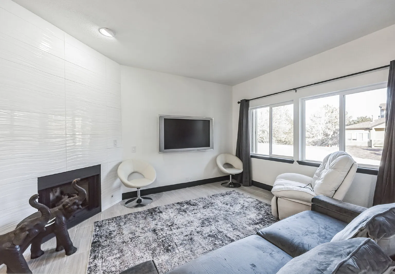 2 bed, 2.0 bath, 1315 sqft, $2,595 — Photo 3
