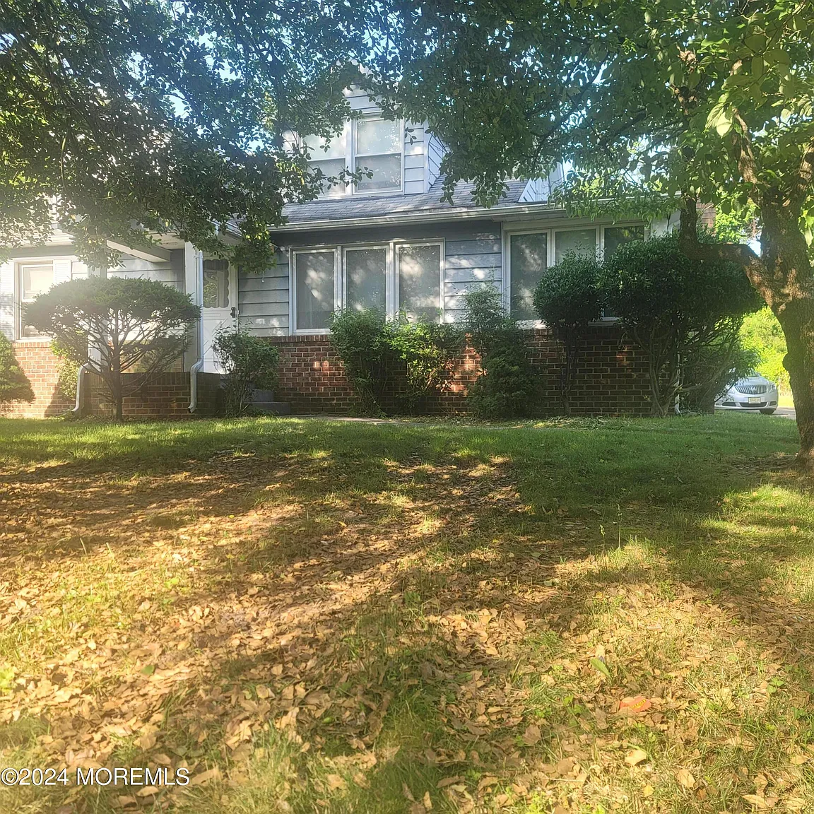 618 Wayside Road photo 1
