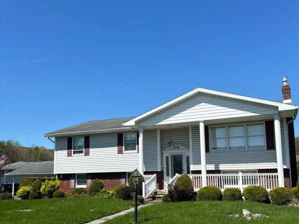 1016 Prince St, Taylor, PA 18517