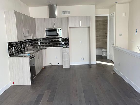 3rd image of 3070 N Wilson Ct Unit 2