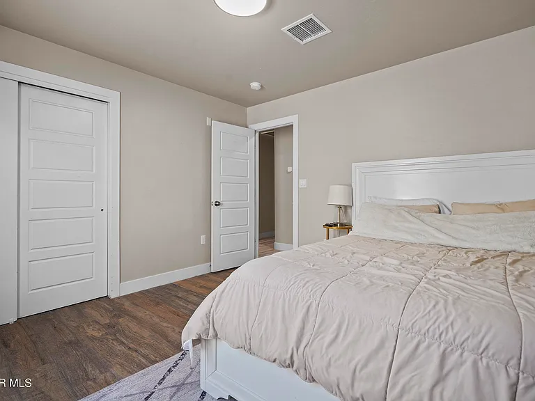 14724 Mountain Breeze Ave — Photo 21