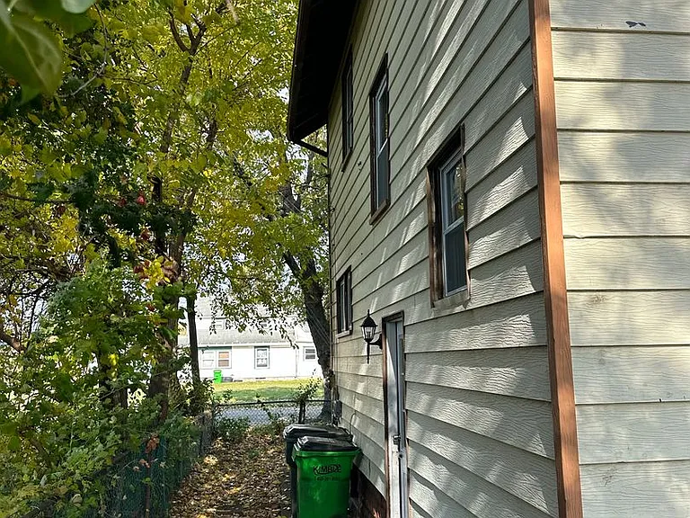 540 Holmes Ave — Photo 6