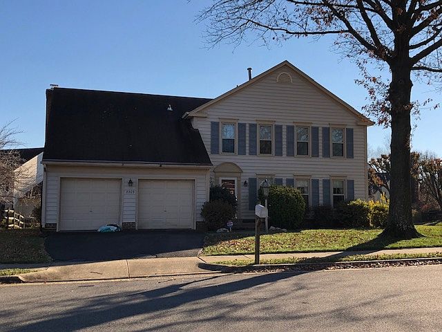 1st image of 8909 Kenilworth Dr