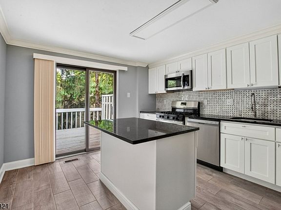 4th image of 21 Quail Ct