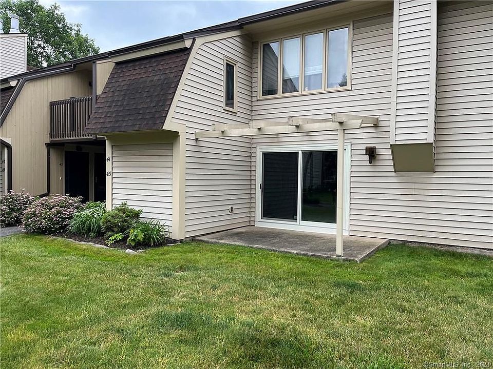 1st image of 43 Little Oak Ln Unit 43