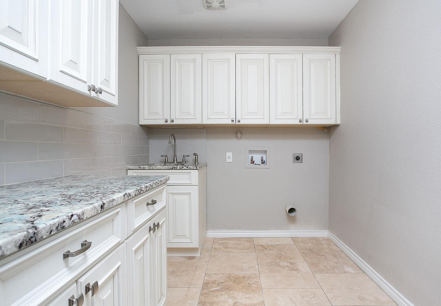 808 Canterbury Hill St, Terrell Hills, TX 78209 Zillow