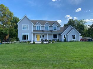 W200S7812 Prospect Dr, Muskego, WI 53150