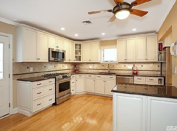 3rd image of 16440 99th St