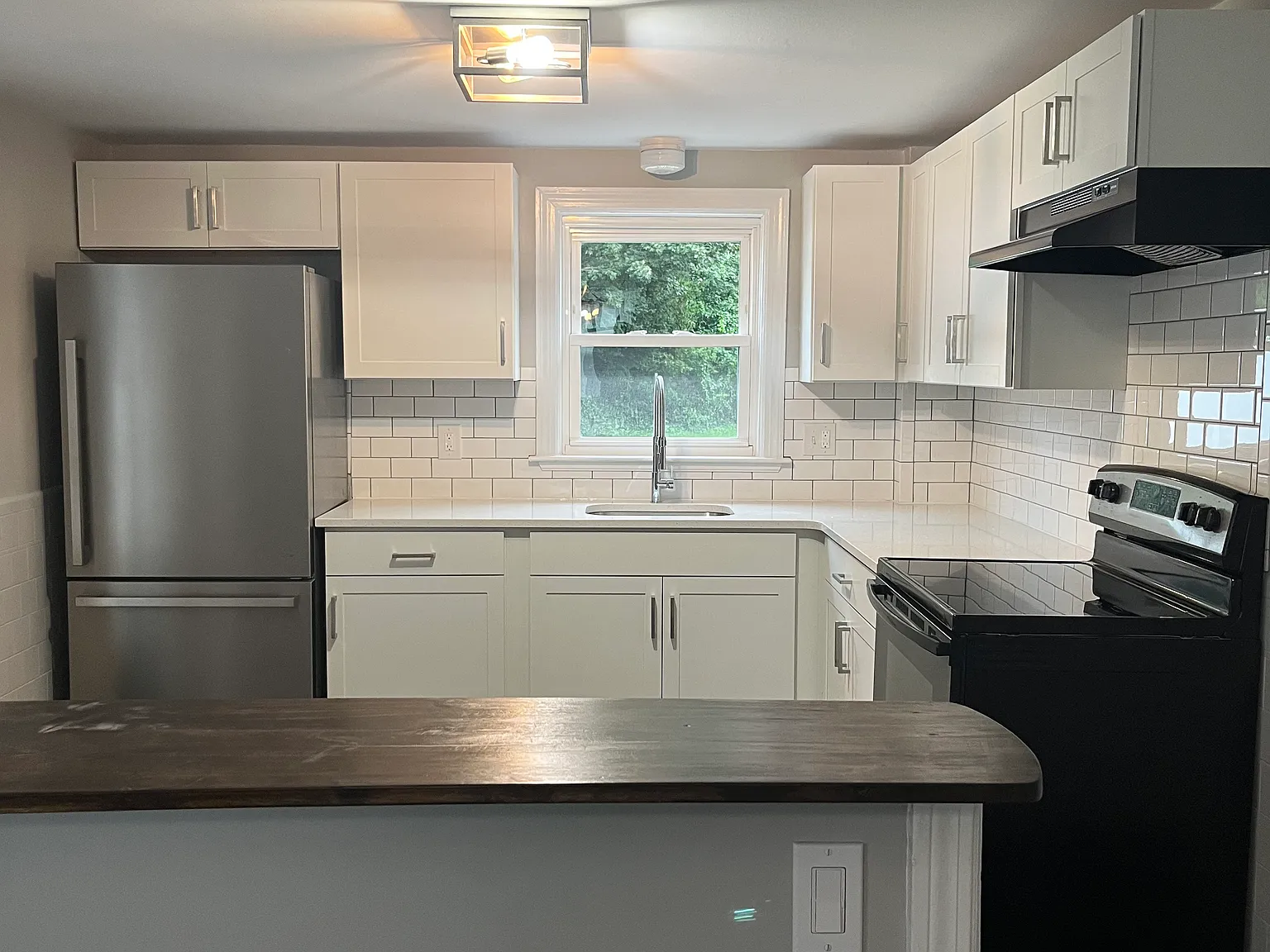 2 bed, 1250 sqft, $2,500 — Photo 3