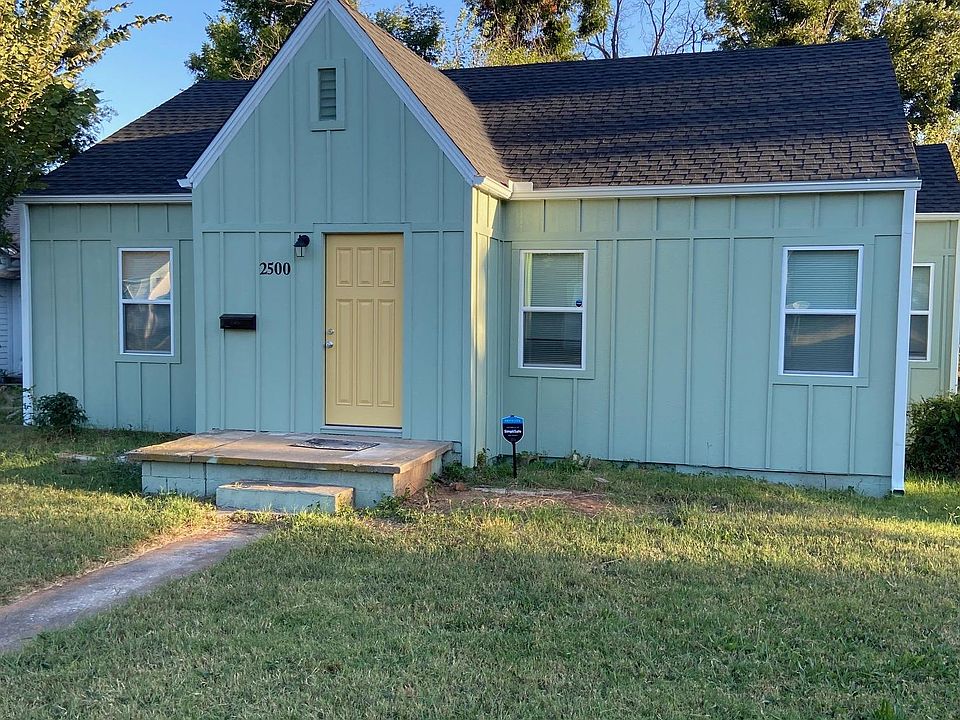1st image of 2500 NE 13th St