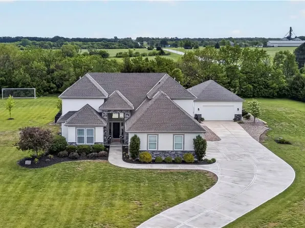 15063 Canton Rd, Gardner, KS 66030