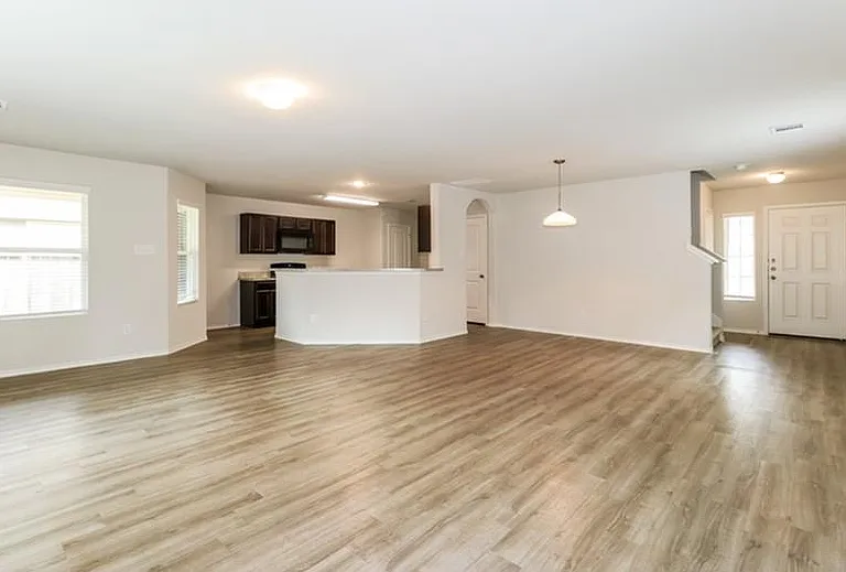 2743 Madison Ct — Photo 7