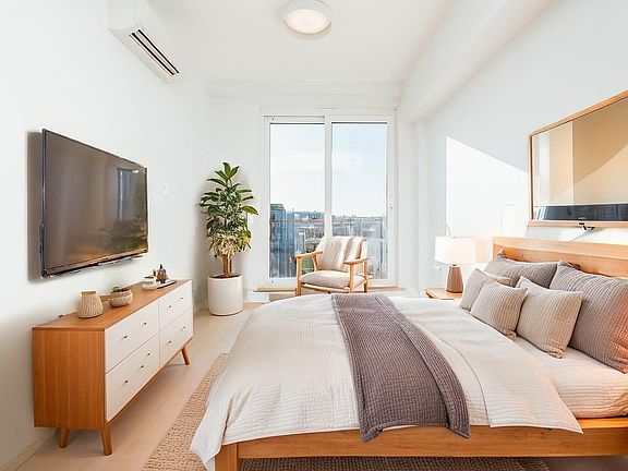 4th image of 1557 Fulton St #6E