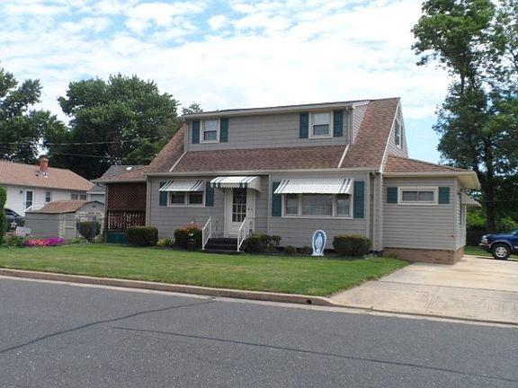 4th image of 631 E Frech Ave