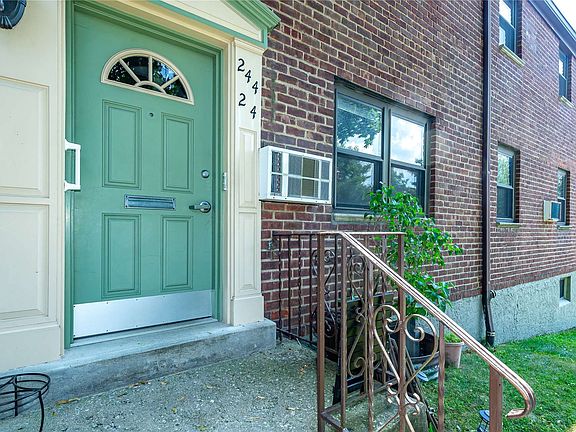 4th image of 244-24 57th Dr