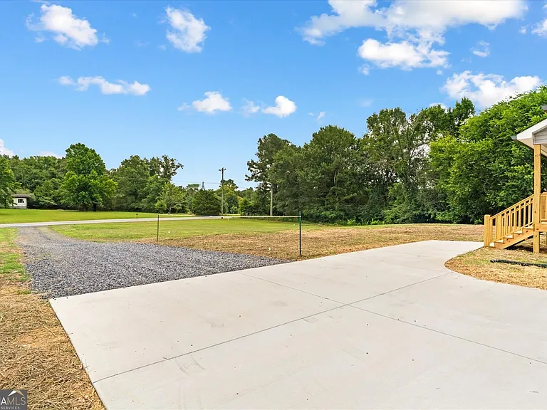 139 Kirby Young Rd SE — Photo 2
