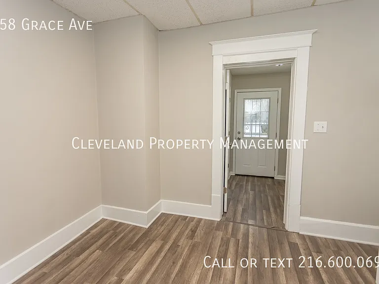 558 Grace Ave — Photo 7