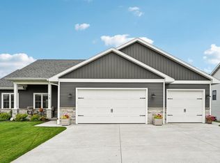 13 S Windmill Ridge Rd, Evansville, WI 53536