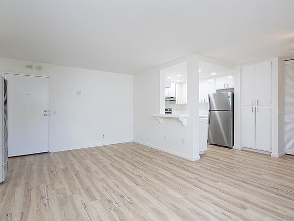 2nd image of 4742 35th St #7