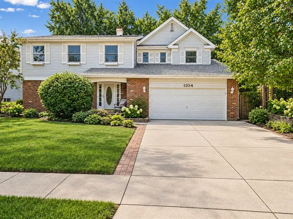 1104 Independence Dr, Bartlett, IL 60103