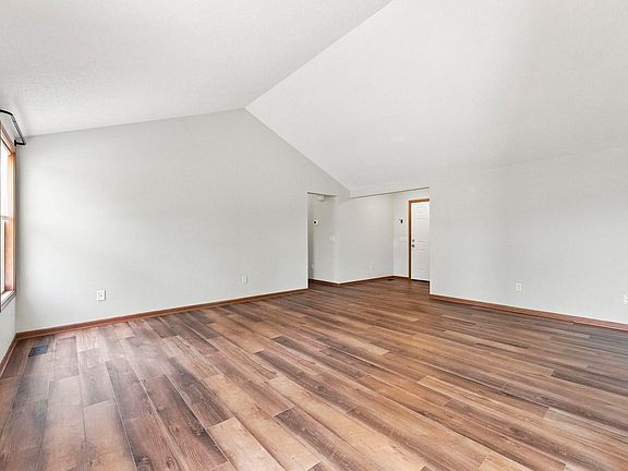 5th image of 9804 La Mesa Dr