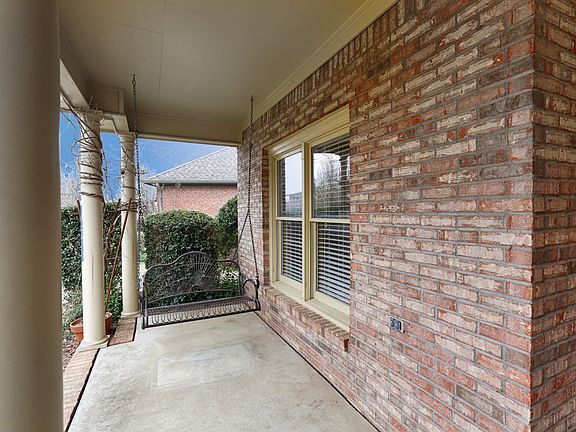 4th image of 103 Paddington Grn SW