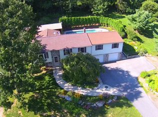 65 Evergreen Rd, Robesonia, PA 19551