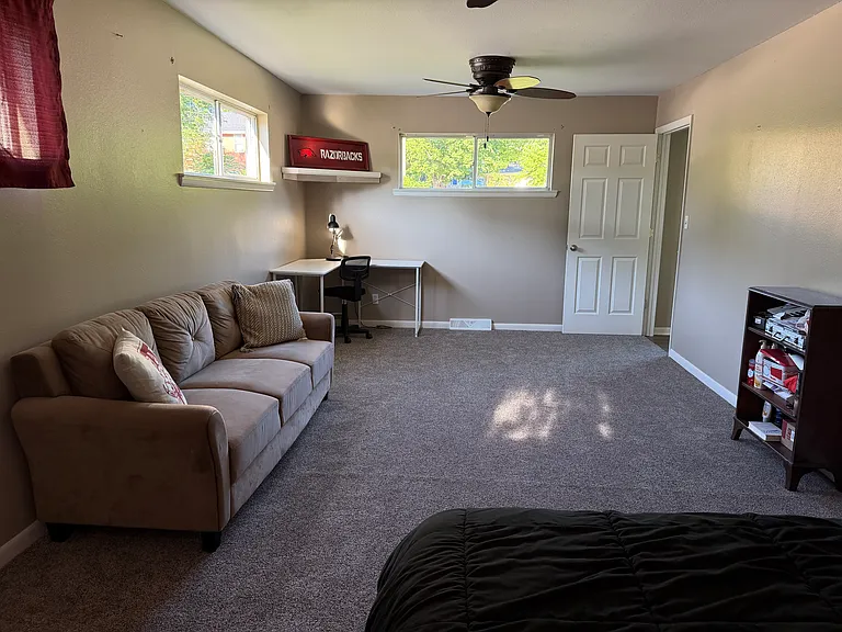 324 S Buchanan Ave — Photo 4