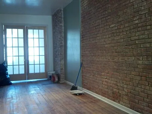 Rented by Elite NY Holdings | media 34