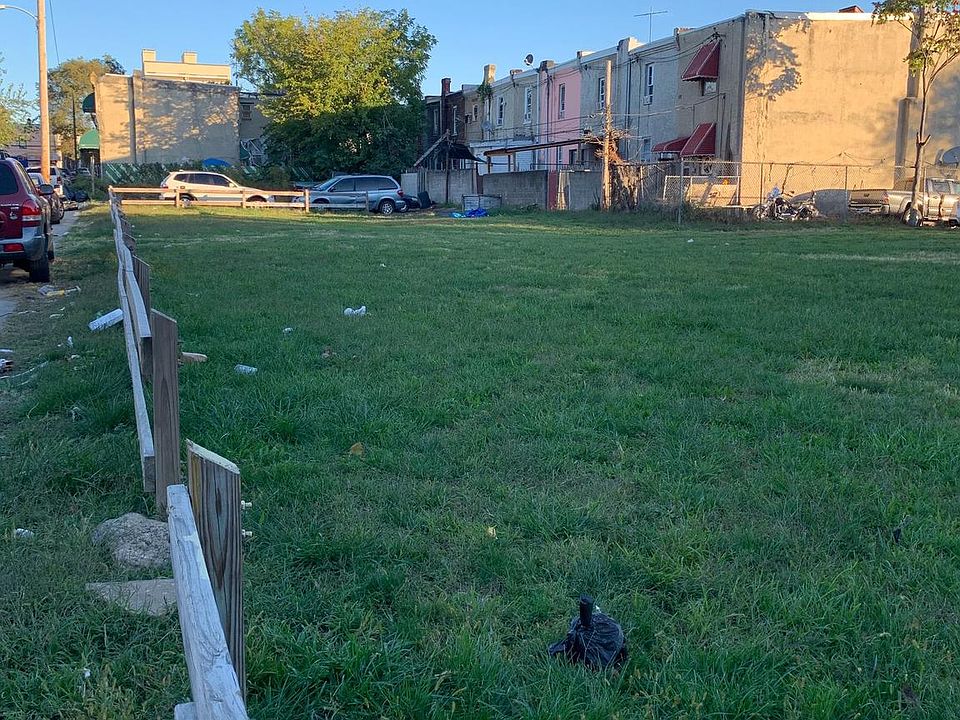 2nd image of 2133 Bellmore St