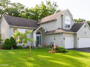 303 Shawnee Ln, Harvard, IL 60033