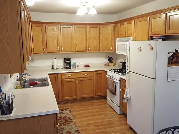 2nd image of 1660 W Gilbert Dr