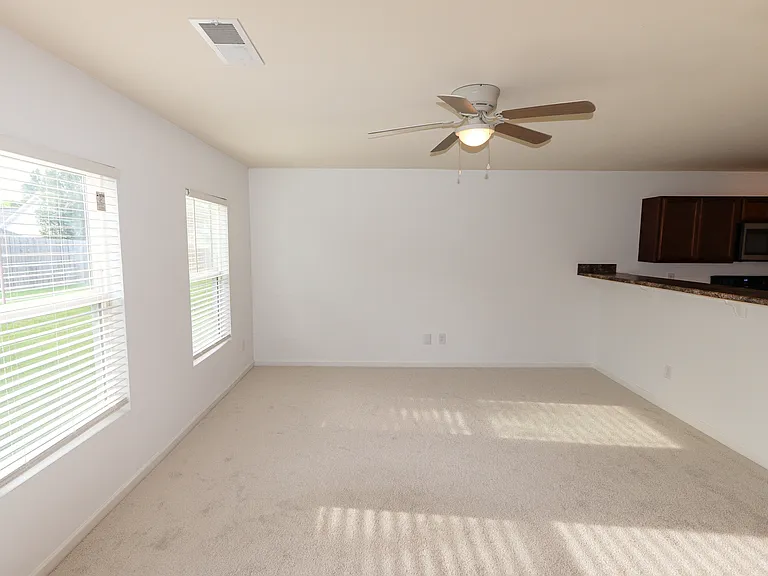 31 Southfork Dr SW — Photo 12