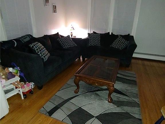 4th image of 1025 Smithfield Ave